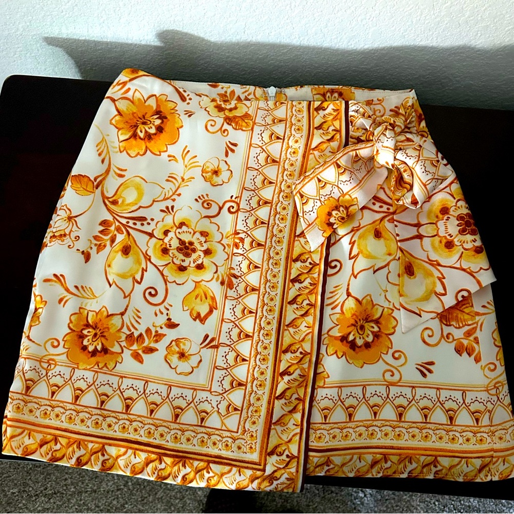 Vici Summer Florals Wrap Mini Skirt Yellow Golden XS